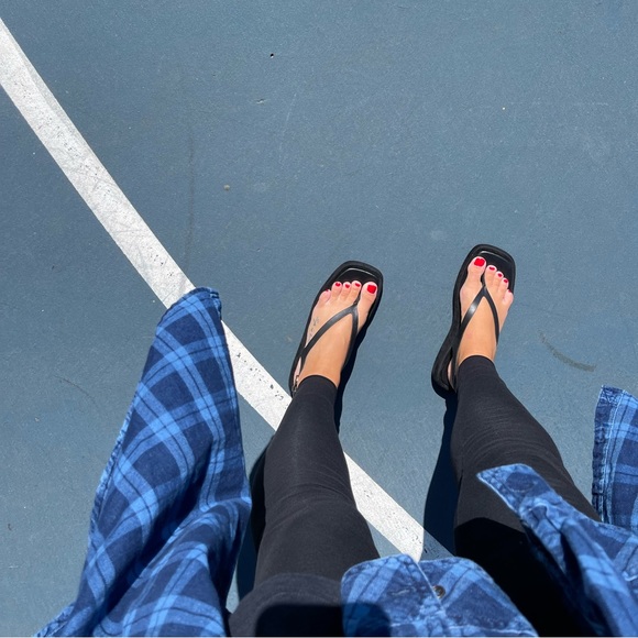 Platform Leather Sandals - Picture 9 of 9